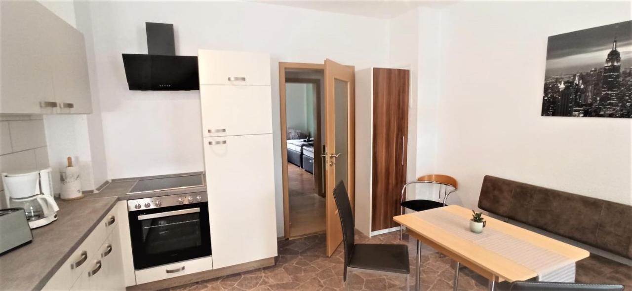Apartment Fuer Bis Zu 7 Personen Mit Balkon Halberstadt Zewnętrze zdjęcie